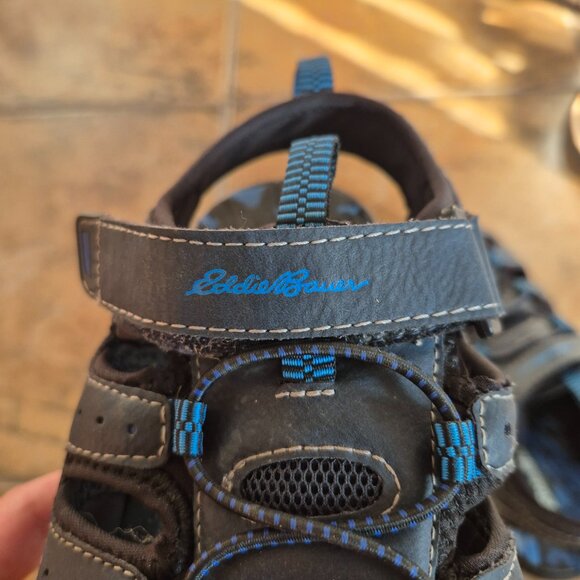 Youth Size 3 Eddie Bauer Hiking Sandals - Picture 3 of 4